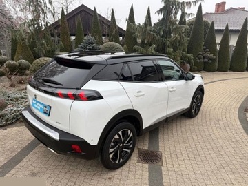 Peugeot 2008 II SUV 1.2 PureTech 130KM 2022 Peugeot 2008 PureTech 130 EAT8 GT 130 KM 2022r Automat, zdjęcie 3