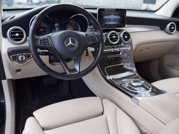 Mercedes GLC C253 2019 Mercedes-Benz GLC 300 4Matic 2019 2.0l 2.0 Benzyna 241KM, zdjęcie 11