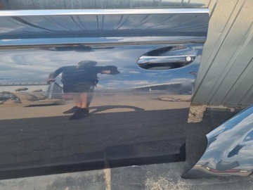 DVEŘE LEVÉ PŘEDNÍ MERCEDES CLS W219 BARVA C189