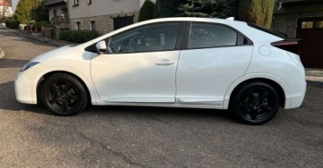 Honda Civic IX Hatchback 5d Facelifting 1.4 i-VTEC 100KM 2016 Honda Civic Wyjatkowa Honda Civic 98 tys km 1.4 Benzyna 100KM, zdjęcie 2