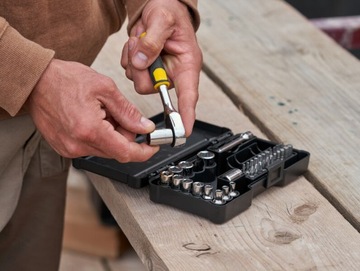 НАБОР НАСАДОК STANLEY С ТРЕЩОТКОЙ, 37 ДЕТАЛЕЙ СТМТ82672