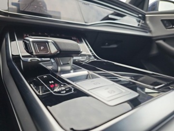 Audi Q8 SUV 3.0 55 TFSI 340KM 2024 Audi Q8 pneumatyka, head up, hak, aktywny tempomat, 3.0 Benzyna 340KM, zdjęcie 16