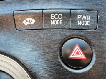 Toyota Prius III Hatchback 1.8 HSD 136KM 2010 Toyota Prius HYBRYDA 136 KONI LEDY AUTOMAT KLIMATRONIC EL.SZYBY SERIWSOWANY, zdjęcie 12