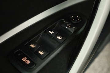 Citroen C5 II Hatchback 2.0i 16V 140KM 2008 Citroen C5 2.0 16V , GAZ, Automat, Klima, zdjęcie 15