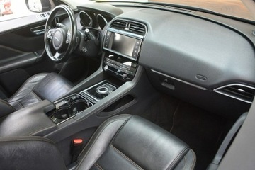Jaguar F-Pace SUV 2.0 i4D 180KM 2016 Jaguar F-PACE 2.0D AWD Prestige panorama aut. nawi, zdjęcie 10
