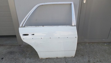 Mercedes e klasa W123 sedan drzwi prawe tylne tył