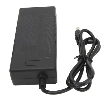 ЗАРЯДНОЕ УСТРОЙСТВО 29,4 В 1,5 А С ВИЛКОЙ ПОСТОЯННОГО ТОКА 5,5 X 2,1 ММ AC 100-240 В