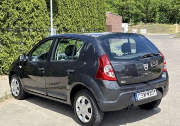 Dacia Sandero I Hatchback 5d 1.2 16v 75KM 2012 Dacia Sandero 1,2 benzyna 2012 rok Klima Stan bdb 1.1 Benzyna 75KM, zdjęcie 3