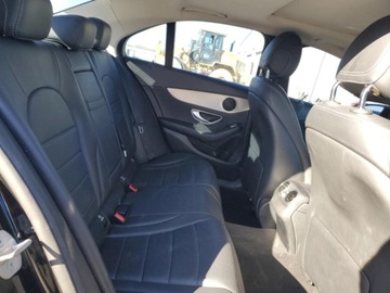 Mercedes Klasa C W205 2018 Mercedes-Benz Klasa C C300 2018 2.0 Benzyna 241KM, zdjęcie 8