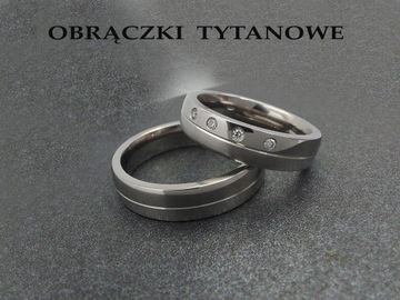 Obrączki tytanowe z 4 cyrkoniami,półokrągłe BT26