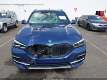 BMW X5 G05 2022 BMW X5 Phev xDrive45E 2022 3.0l 3.0 Hybryda 282KM, zdjęcie 7