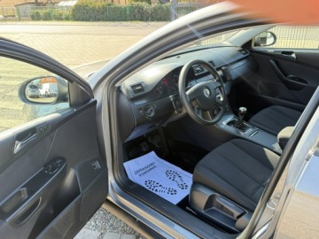 Volkswagen Passat B6 Sedan 1.9 TDI 105KM 2006 Volkswagen Passat *1.9 TDI*navi*alu*z Niemiec*, zdjęcie 5