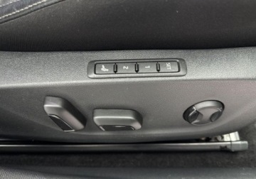 Skoda Octavia IV Kombi 2.0 TDI SCR 200KM 2022 Skoda Octavia 2.0TDI 200KM 4x4 Scout Matrix Hak ACC Ambiente Head-Up El.Fo, zdjęcie 13