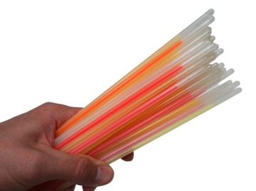 ŚWIECĄCE FLUORESCENCYJNE LED PATYCZKI PAŁKI 50SZT ŚWIATŁO PATYKI RURKI GRA