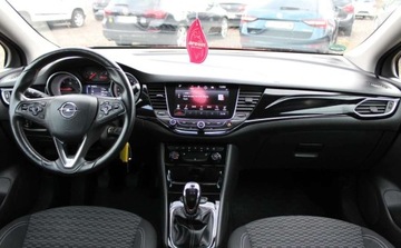 Opel Astra J GTC 1.6 CDTI Ecotec 110KM 2017 Opel Astra 1.6D 110KM navi bezwypadkowa stan bdb, zdjęcie 21