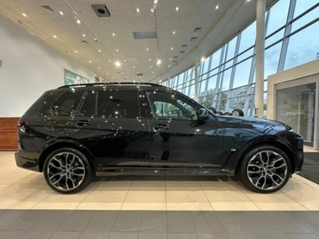 BMW X7 SUV M Facelifting 4.4 M60i 530KM 2025 BMW X7 M60i xDrive Suv 4.4 (530KM) 2025, zdjęcie 4