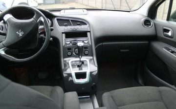 Peugeot 5008 I Minivan Facelifting 1.6 BlueHDi 120KM 2015 Peugeot 5008 1.6 Diesel 120KM, zdjęcie 9