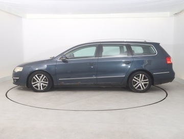 Volkswagen Passat B6 Variant 2.0 TDI PD-DPF 140KM 2006 VW Passat 2.0 TDI, HAK, Klima, Klimatronic,ALU, zdjęcie 2
