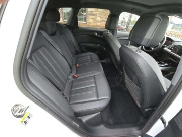 Audi Q4 2023 Audi Q4 e-tron Prestige 50 2023 Elektryczny 295KM, zdjęcie 15