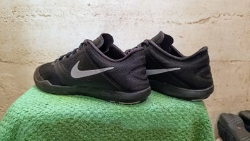 NIKE STUDIO TRAINER 2 В ОЧЕНЬ ХОРОШЕМ СОСТОЯНИИ