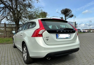 Volvo V60 I Kombi 1.6 DRIVe 115KM 2011 Volvo V60 Volvo V60 I D2 Momentum, zdjęcie 7