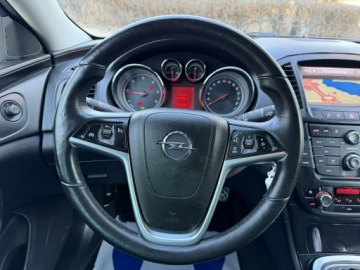 Opel Insignia I Sports Tourer 2.0 CDTI ECOTEC 160KM 2010 Opel Insignia Cosmo Sport Tour 2.0 CDTI 160KM Navi, zdjęcie 35