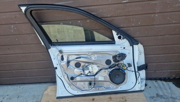 DVEŘE LEVÉ PŘEDNÍ KPL MERCEDES-BENZ TŘÍDA E W212 623