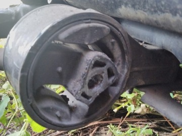 OPEL INSIGNIA A 2.0 CDTI PODUSZKA SILNIKA ŁAPA MOCOWANIE