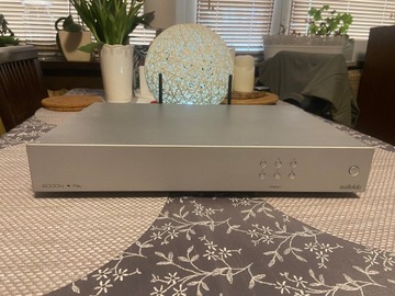 Odtwarzacz sieciowy Audiolab 6000N srebrny