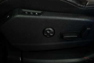 Peugeot 3008 II 2018 Peugeot 3008 2.0 HDi GT Full LED Nav Pol Skora Kam.El.FotKlapa Masaz KeyLe, zdjęcie 29