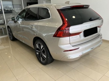 Volvo XC60 II 2026 VOLVO XC60 B5 AWD Plus Bright Suv 2.0 (250KM) 2026, zdjęcie 2