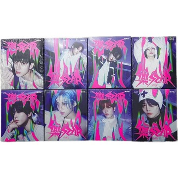 STRAY KIDS - ROCK-STAR - POSTCARD VERSION