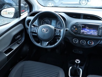 Toyota Yaris III Hatchback 5d Facelifting 2017 1.5 Dual VVT-iE 111KM 2017 Toyota Yaris 1.5 Dual VVT-i, Salon Polska, zdjęcie 6