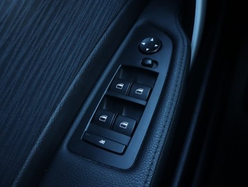 BMW Seria 1 E81/E87 Hatchback 5d E87 2.0 118i 143KM 2008 BMW 1 118i, Klima, Tempomat, Parktronic, zdjęcie 17