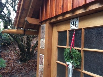 Эмалированная табличка с номером дома, 15х15 см.