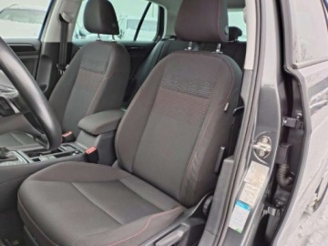 Volkswagen Golf VII Variant 2.0 TDI CR DPF BlueMotion Technology 150KM 2017 Volkswagen Golf FVmarza Kamera podgrz.fotele APP-Connect ASO 2.0 150KM, zdjęcie 10