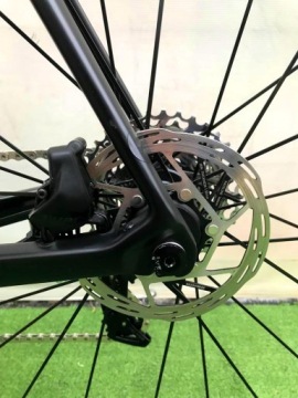 Дорожный велосипед Votec VRX CARBON SRAM RIVAL AXS 2X12S FRAME L 57CM