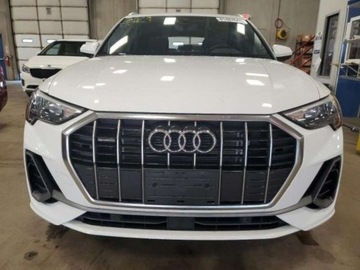 Audi Q3 II 2022 Audi Q3 2022, 2.0L, 4x4, uszkodzony tyl, zdjęcie 4