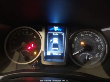 Toyota Tacoma II 2023 Toyota Tacoma sr5, 2023r., 4x4, 3.5L 3.5 Benzyna 278KM, zdjęcie 11