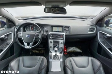 Volvo V60 I Kombi Facelifting 2.0 D4 DRIVE-E 181KM 2015 Volvo V60 Volvo V60 D4 Drive-E Ocean Race 2.0 Diesel 181KM, zdjęcie 1