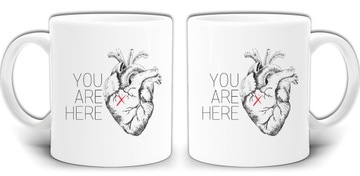 ВЫ ЗДЕСЬ СЕРДЦЕ СЕРДЦЕ КРУЖКА + КОРОБКА GW695