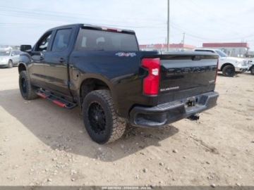 Chevrolet Silverado II 2021 Chevrolet Silverado Short Bed Custom 2021 2.7 Benzyna 310KM, zdjęcie 3