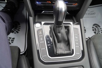 Volkswagen Arteon Fastback Facelifting 2.0 TDI SCR 150KM 2021 Volkswagen Arteon Shooting Brake LiftR LineFull LedAmbienteWirtualPanorama, zdjęcie 15