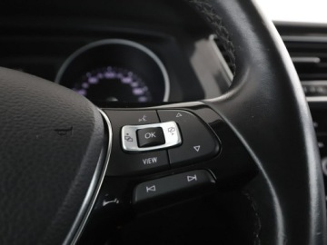Volkswagen Tiguan II SUV 2.0 TDI 150KM 2019 Volkswagen Tiguan LED klima auto grzane fotele, zdjęcie 30