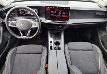 Volkswagen Passat B8 Variant Facelifting 1.5 TSI EVO 150KM 2025 Volkswagen Passat Variant 1.5eTSI 150KM DSG Business Kamera360 HAK Masaz I, zdjęcie 19