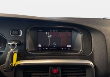 Volvo V40 II Hatchback Facelifting 2.0 T5 245KM 2018 Volvo V40 Inscription 2.0 T5 245KM automat 2018 r., Salon PL, HAK 2.0 245KM, zdjęcie 22