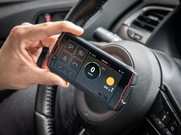 Сенсорный экран дорожного коммуникатора Yanosik GTm