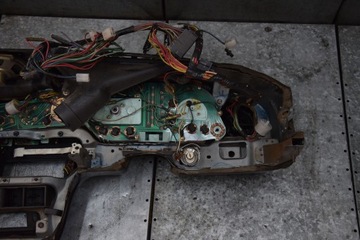 MAZDA RX5 KONZOLA DESKA ROZDĚLOVAČE