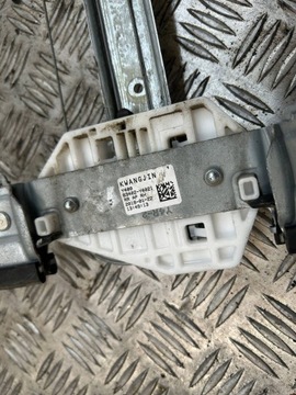 ZVEDÁK OKNO PRAVÝ ZADNÍ SSANGYONG REXTON II G4 2017-> 83402-Y4021