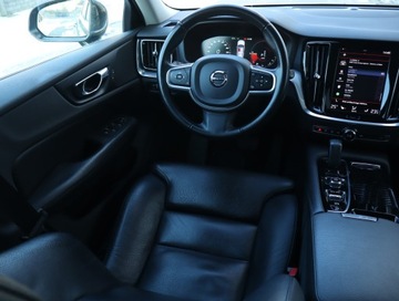 Volvo V60 II  Kombi Plug-in 2.0 T6 Plug-In Hybrid 341KM 2020 Volvo V60 T6 Twin Engine, 4X4, Automat, Skóra, zdjęcie 6